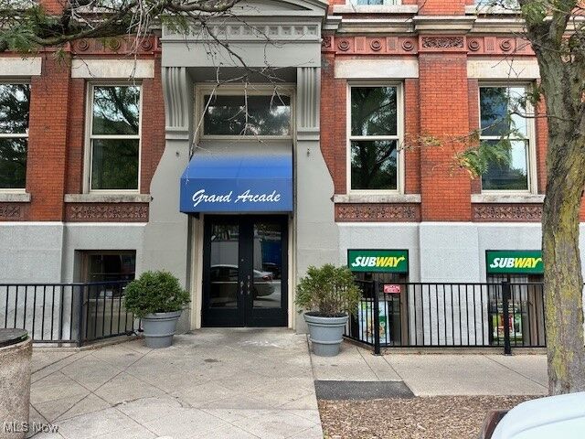 Property Photo:  408 W Saint Clair Avenue 318  OH 44113