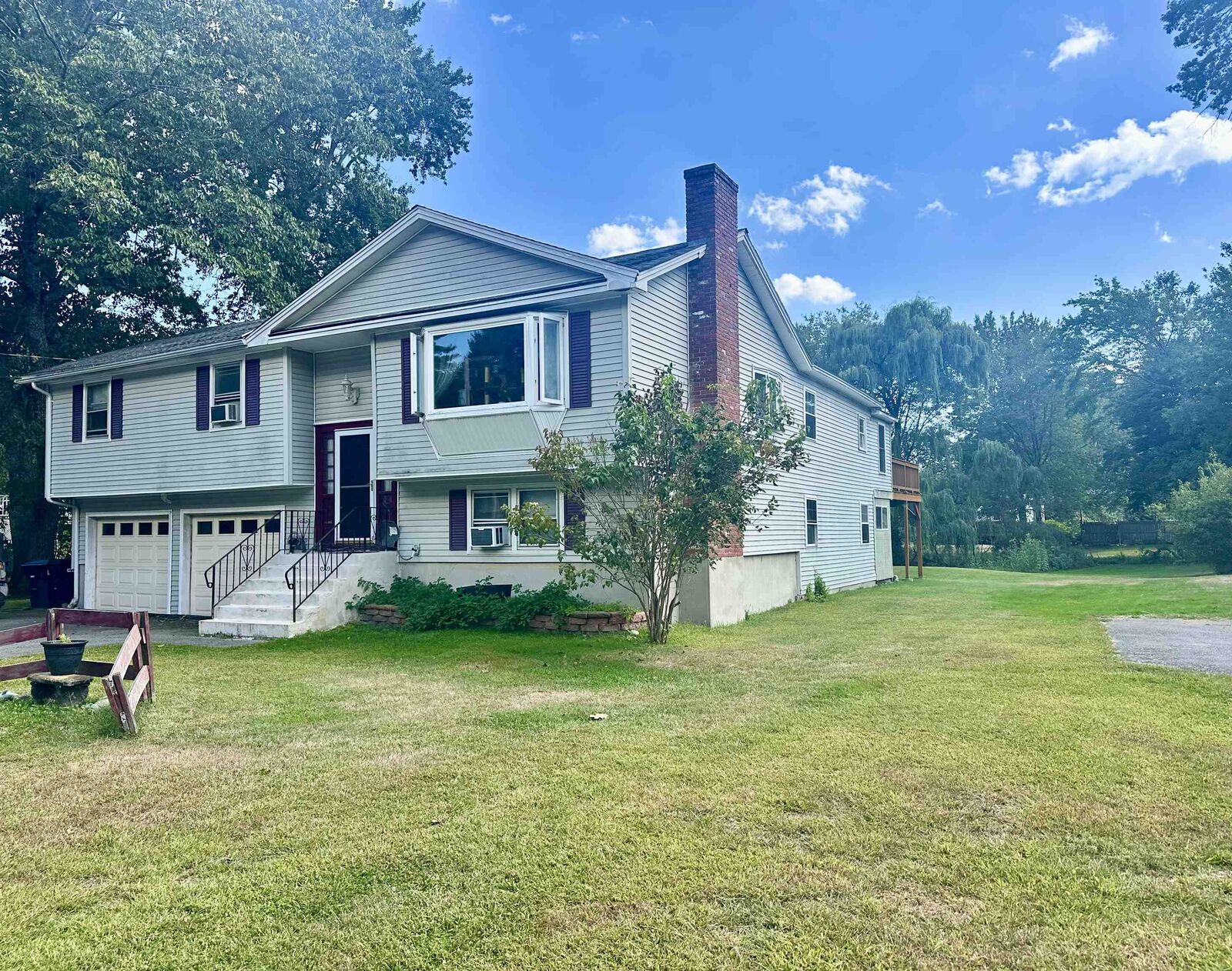 Property Photo: 27 Townsend Avenue NH 03079