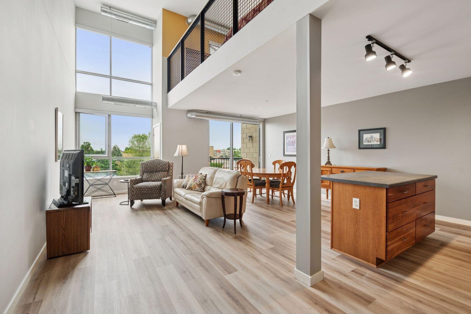 Property Photo:  1829 3rd Ave S 212  MN 55404 