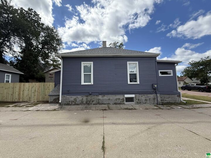 Property Photo: 208-10-10A Sioux St. IA 51103