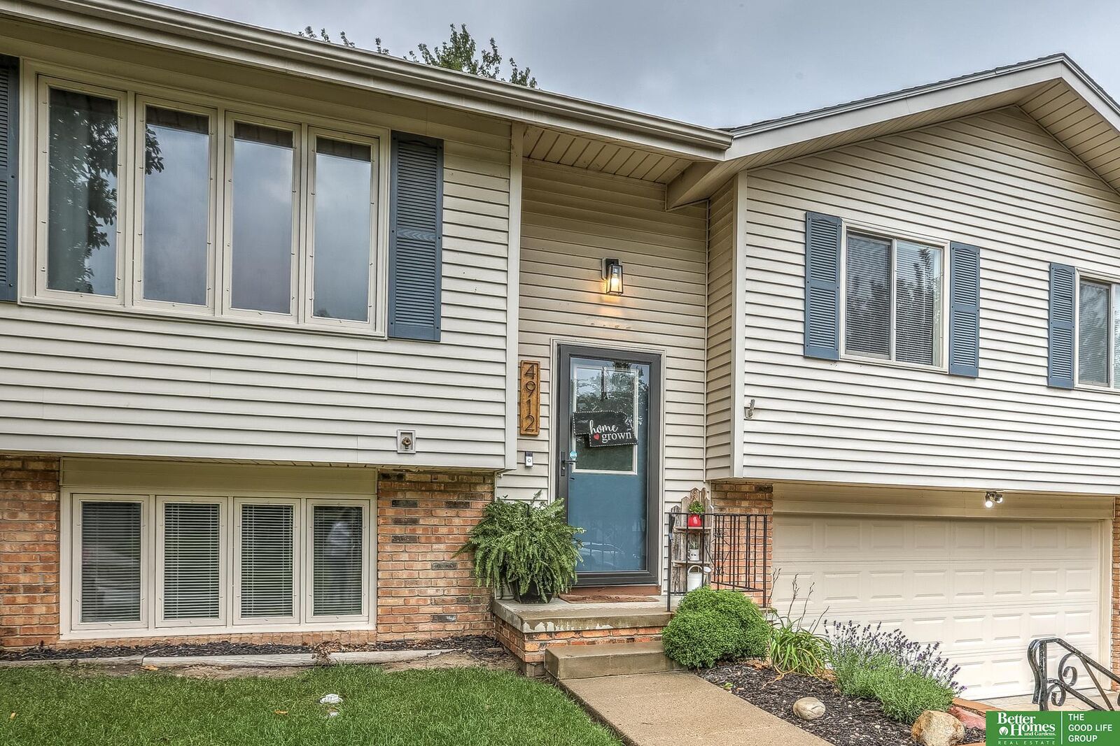 Property Photo: 4912 S 146th Circle NE 68137