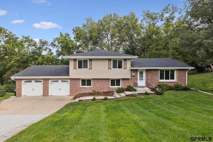 9334 Spring Street  Omaha NE 68124 photo