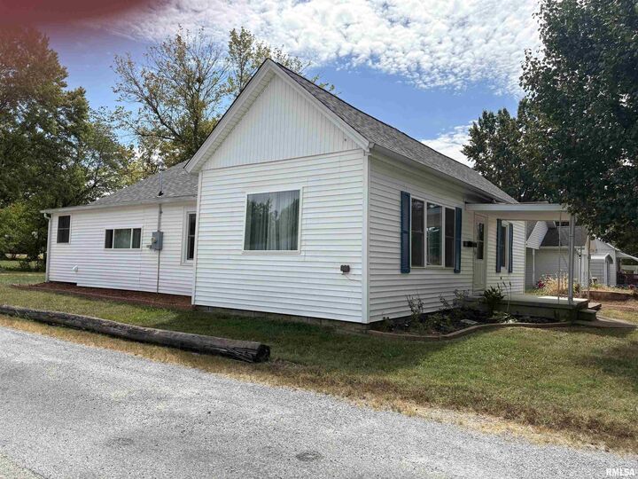 Property Photo: 504 Mulberry Street IL 62918