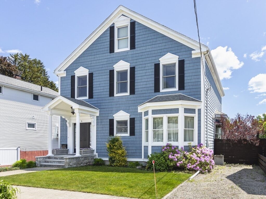 Property Photo:  5 Tremont Pl  MA 01960 