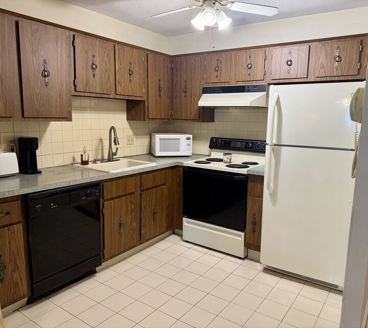 Property Photo: 595 Revere Beach Pkwy 39 MA 02151