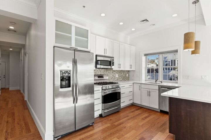Property Photo:  823 East Sixth Street 3  MA 02127 