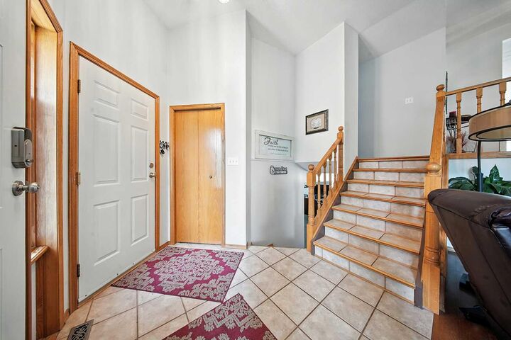 Property Photo:  8 Petticoat Lane  AB T4L 1T6 