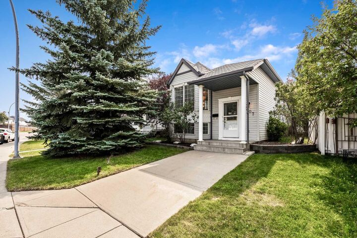 Property Photo:  8007 Laguna Way NE  AB T1T 7A4 