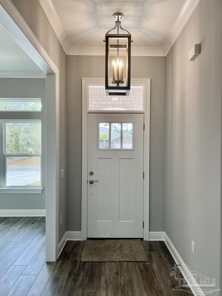 Property Photo: 6676 Redfield St FL 32566