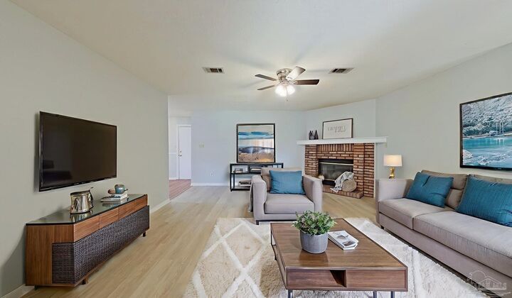 Property Photo:  451 Chris Ln  FL 32569 