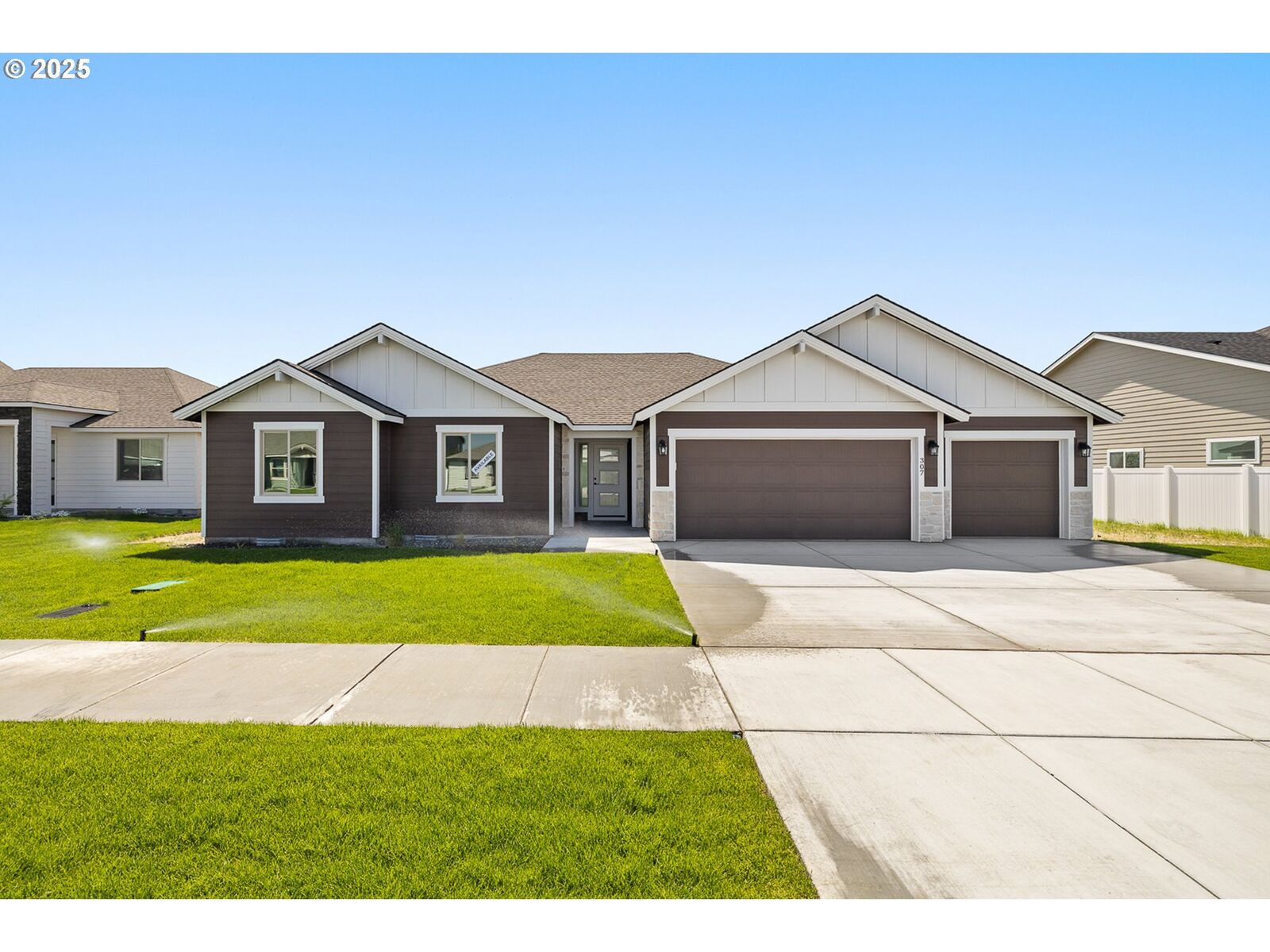 Property Photo: 307 Sage St OR 97818