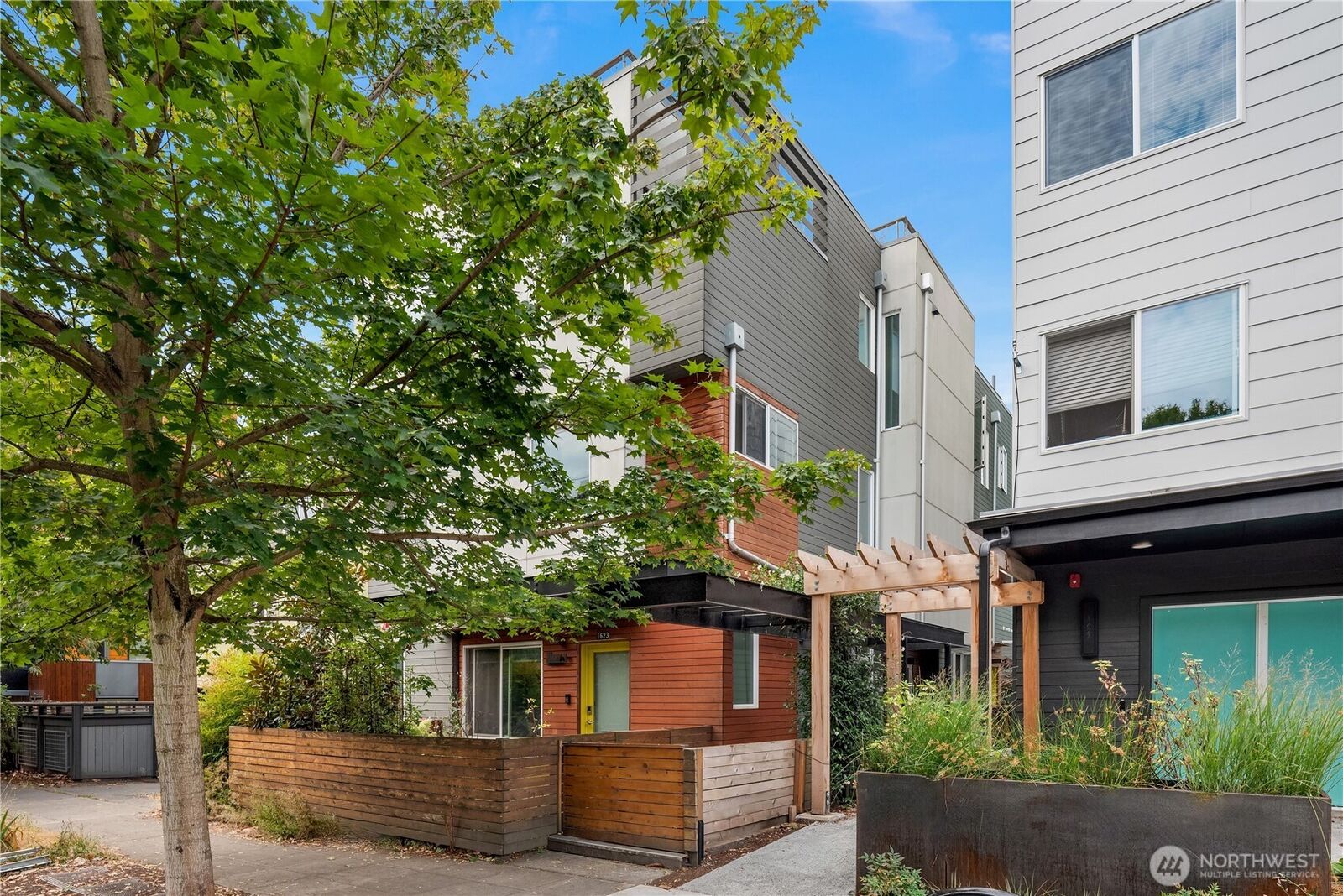 Property Photo: 1623 14th Avenue WA 98122