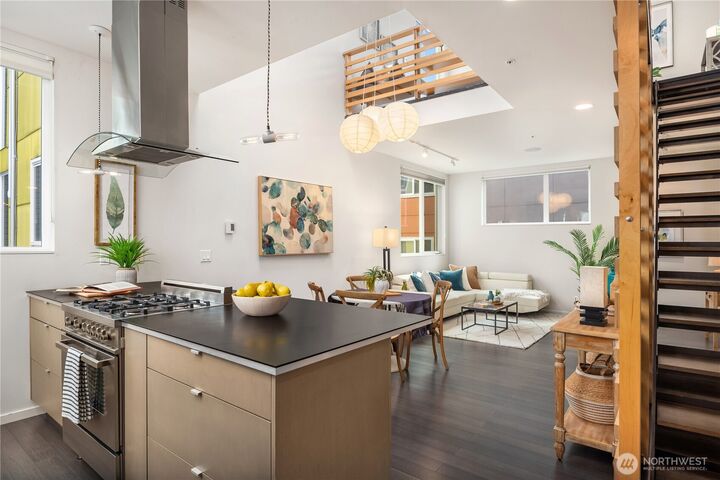 1623  14th Avenue  Seattle WA 98122 photo