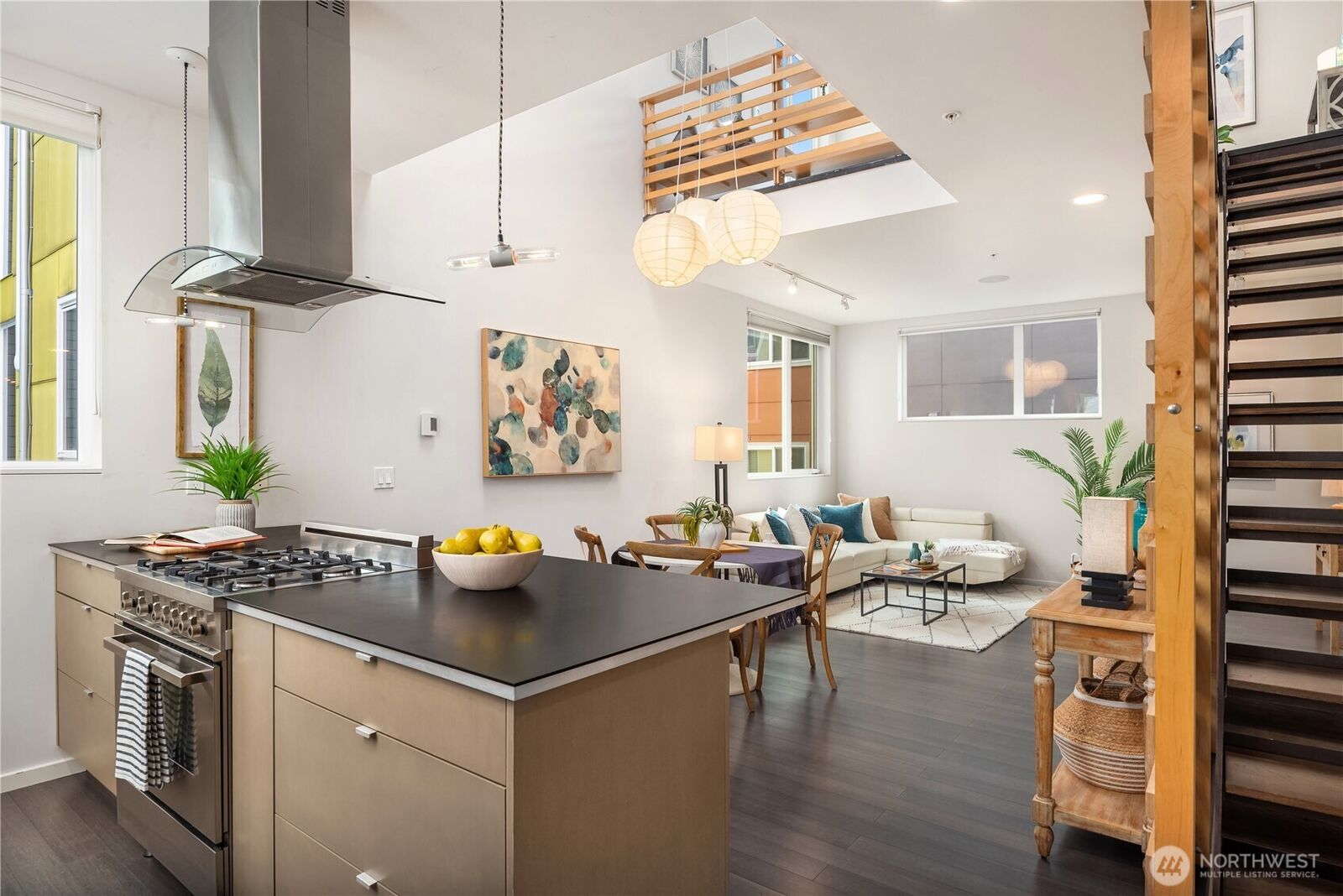 Property Photo:  1623  14th Avenue  WA 98122 