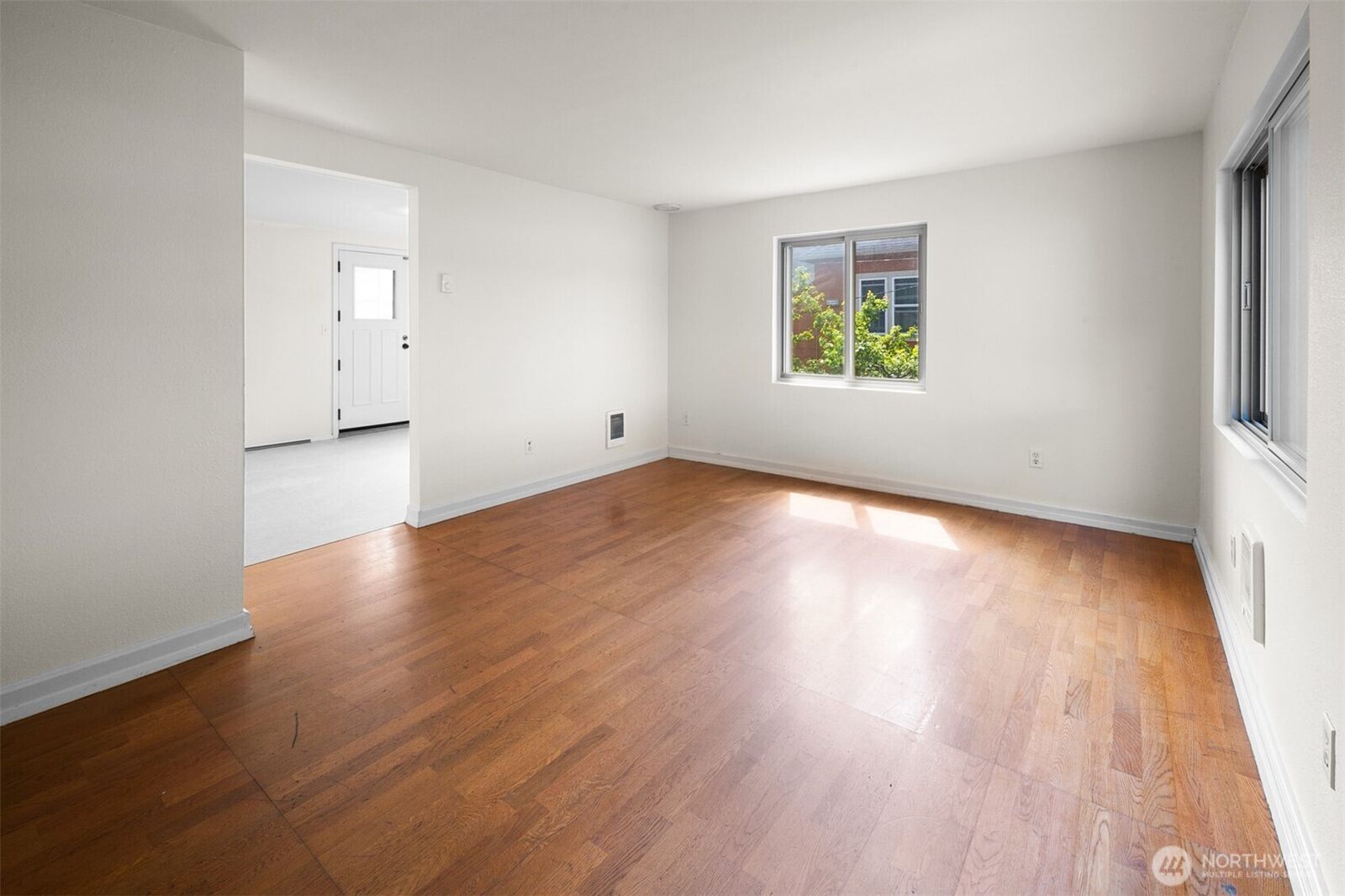 Property Photo: 6638 Corson Avenue S WA 98108