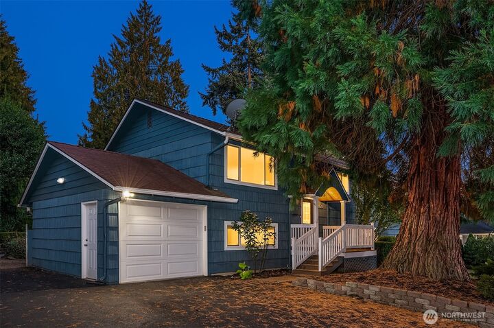 Property Photo: 12828 110th Avenue NE WA 98034