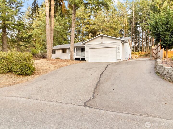 Property Photo:  4802  Delores Drive NE  WA 98516 
