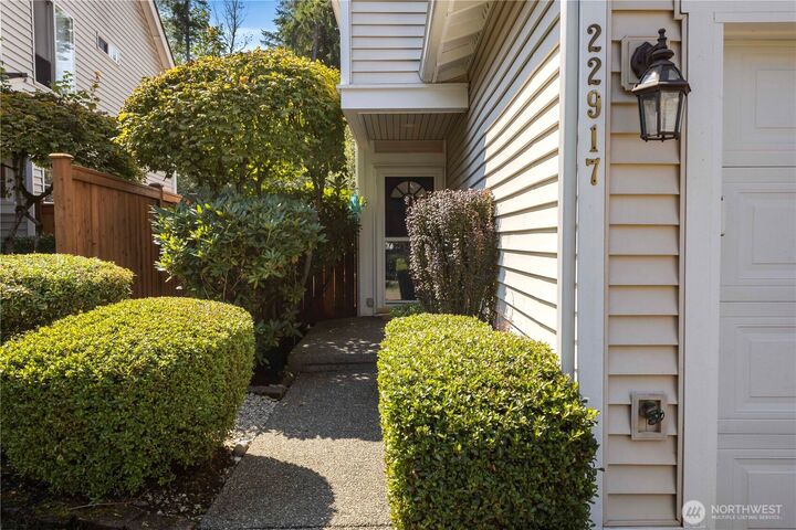 Property Photo: 22917 SE 241st Place WA 98038