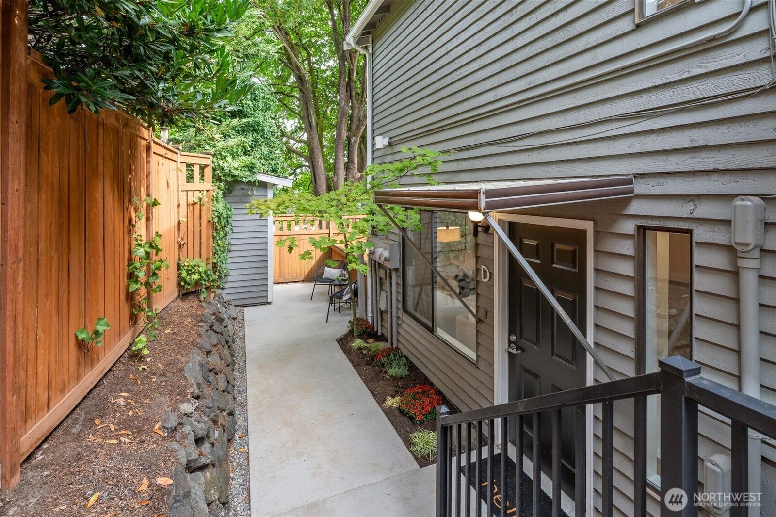 Property Photo: 202 25th Avenue E D WA 98112