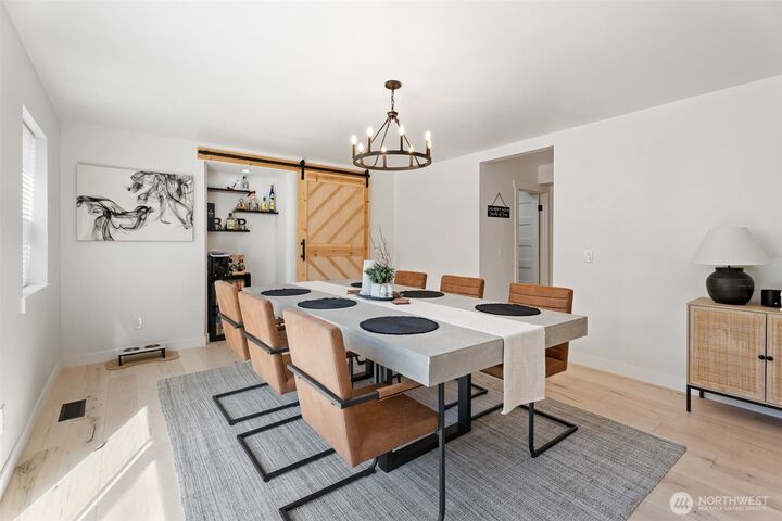 Property Photo: 721 Kriewald Court WA 98801