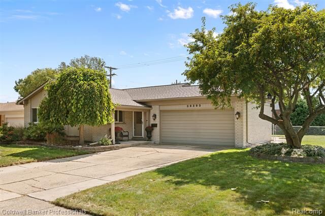 Property Photo:  38393 Lyndon Street  MI 48154 