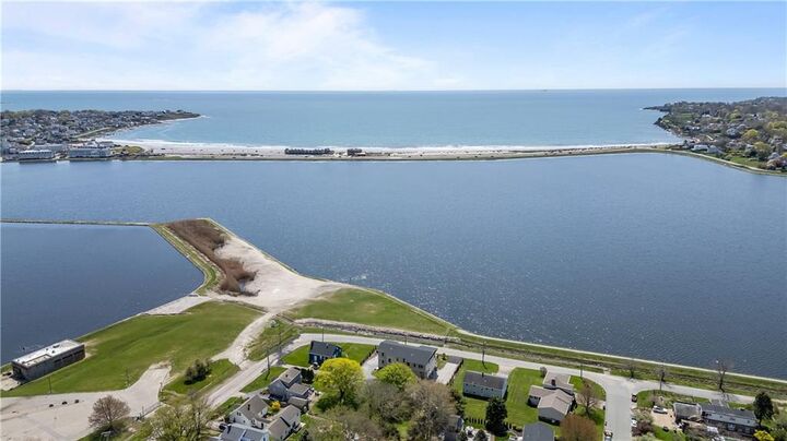 82 Ellery Road  Newport RI 02840 photo
