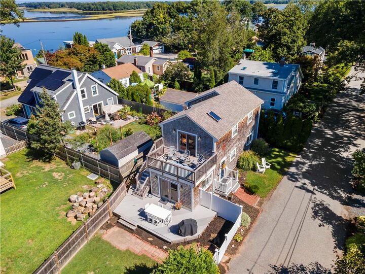 Property Photo:  7 Wright Place  RI 02806 