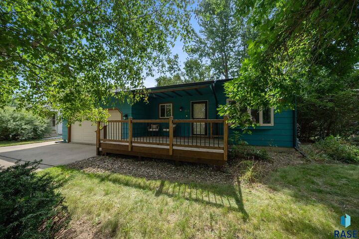 4509 E Belmont St  Sioux Falls SD 57103 photo