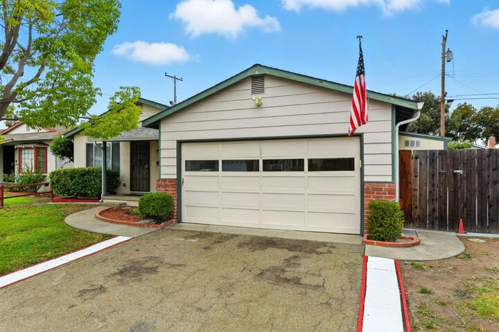 Property Photo: 2170 Stebbins Avenue CA 95051