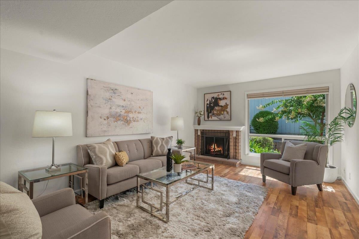 Property Photo:  960 Lakeshire Court  CA 95126 