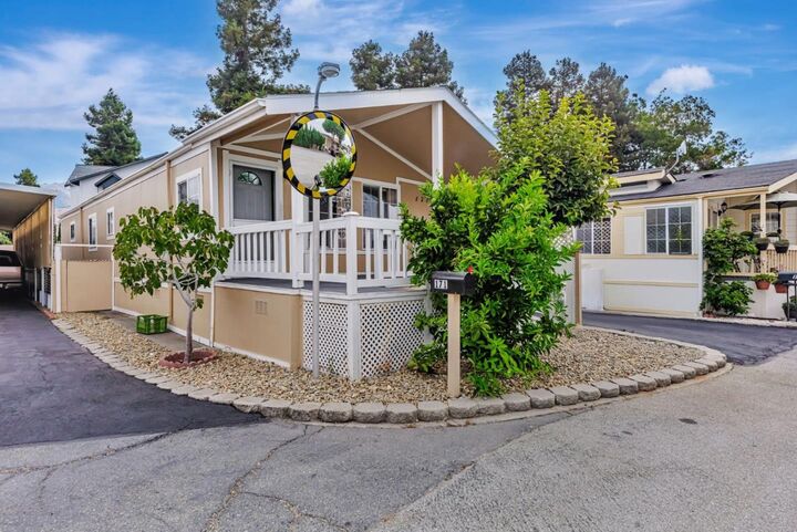 Property Photo:  60 Wilson Way 171  CA 95035 