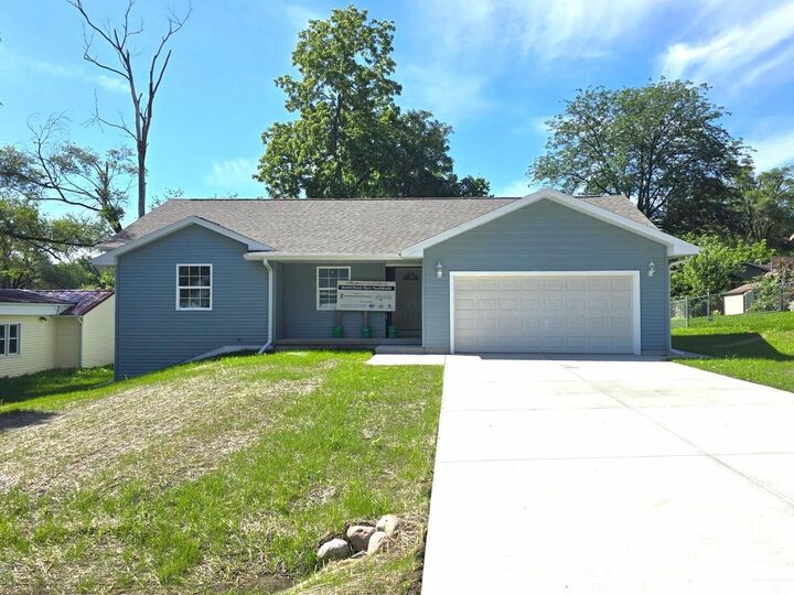 2210 Forest Avenue  Beloit WI 53511 photo