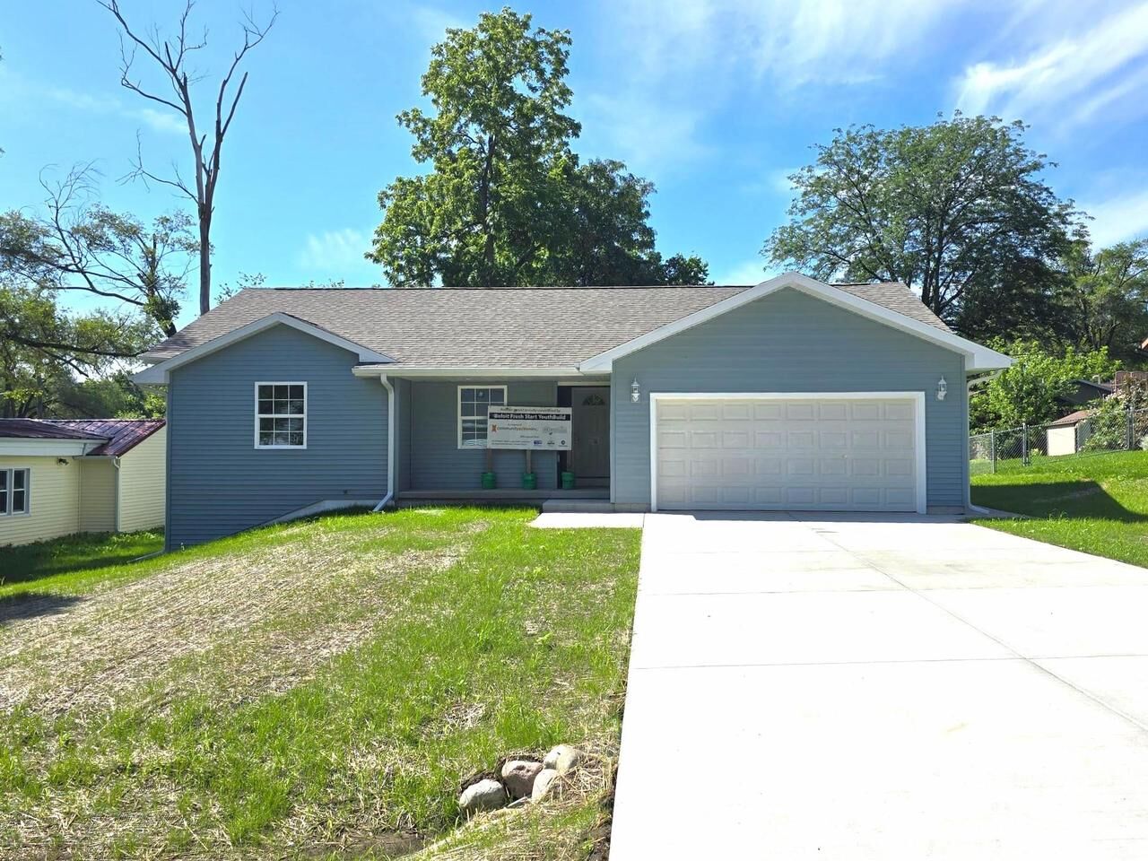 Property Photo: 2210 Forest Avenue WI 53511