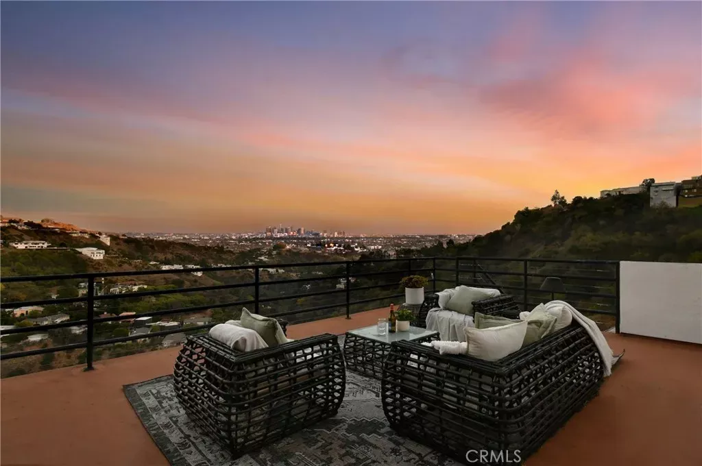 Property Photo:  8383 Wyndham Road  CA 90046 