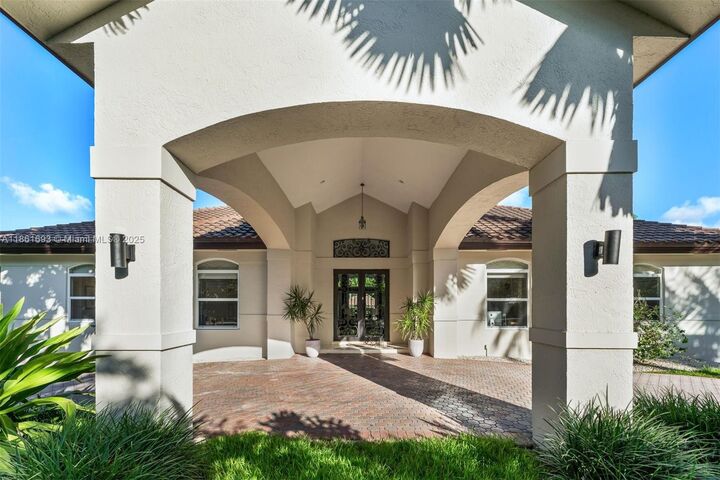 12801 Old Cutler Rd  Pinecrest FL 33156 photo