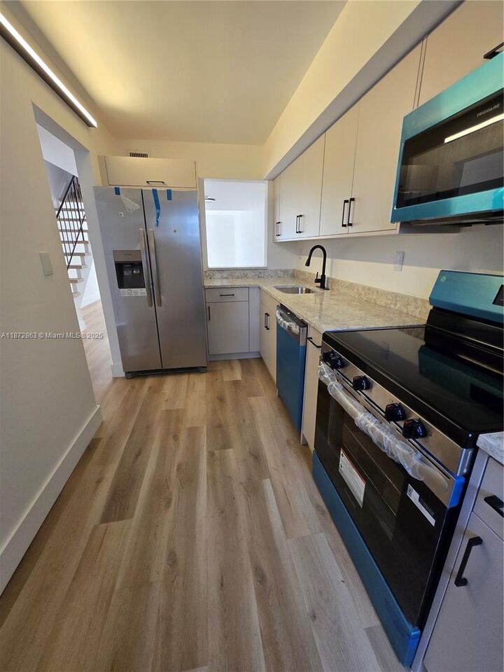 Property Photo:  15124 SW 81st St 102  FL 33193 