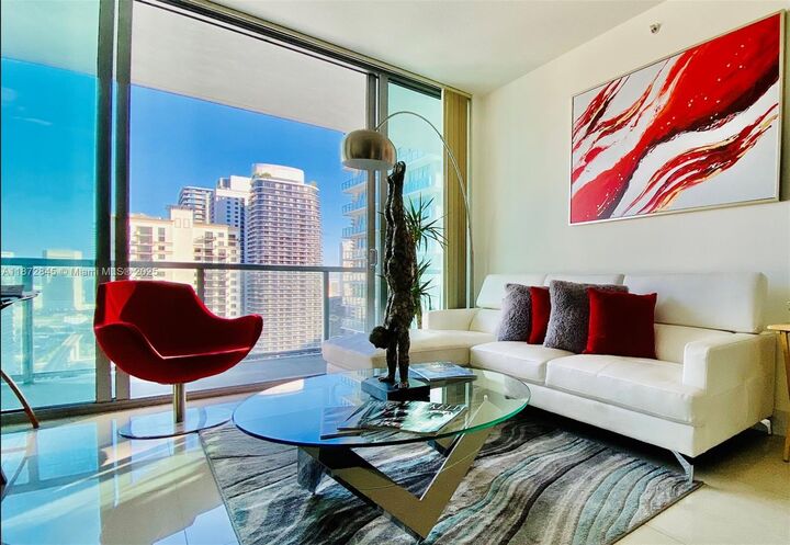 79 SW 12th St 3211-S  Miami FL 33130 photo