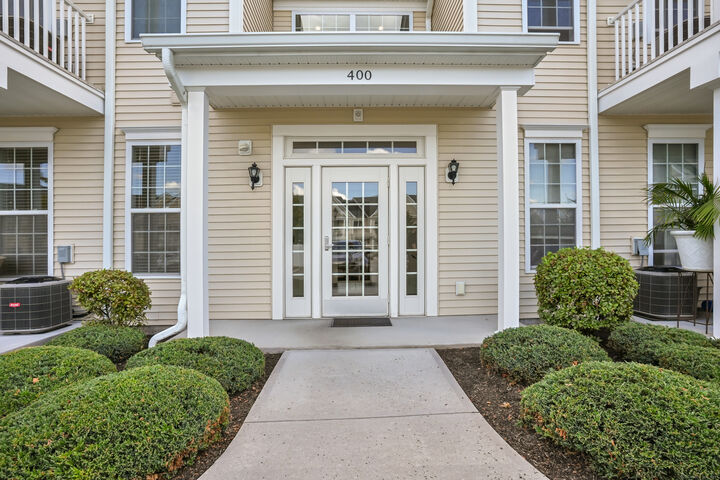 Property Photo: 416 Center Meadow Lane 416 CT 06810