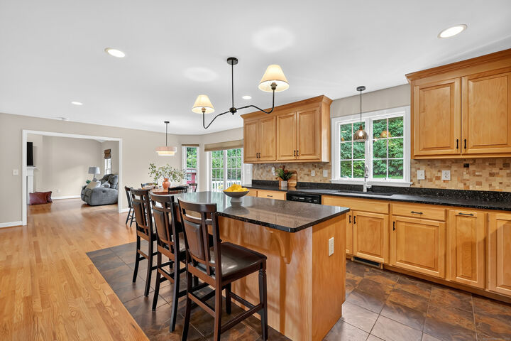 Property Photo:  38 Stone Crossing  CT 06071 