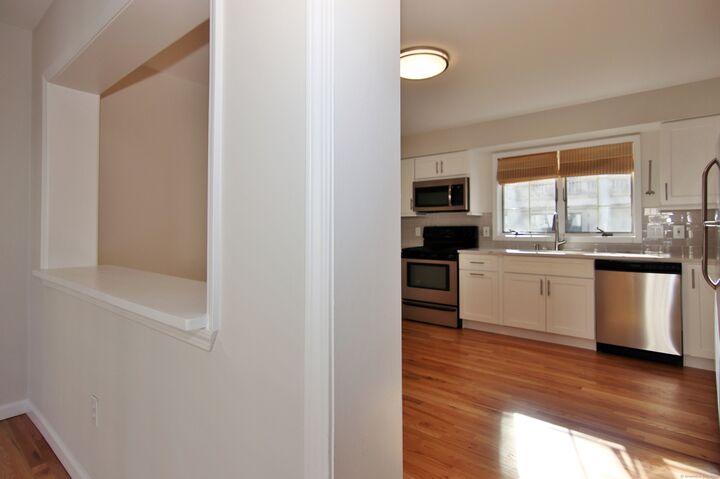 Property Photo:  14 Dora Street 4  CT 06902 
