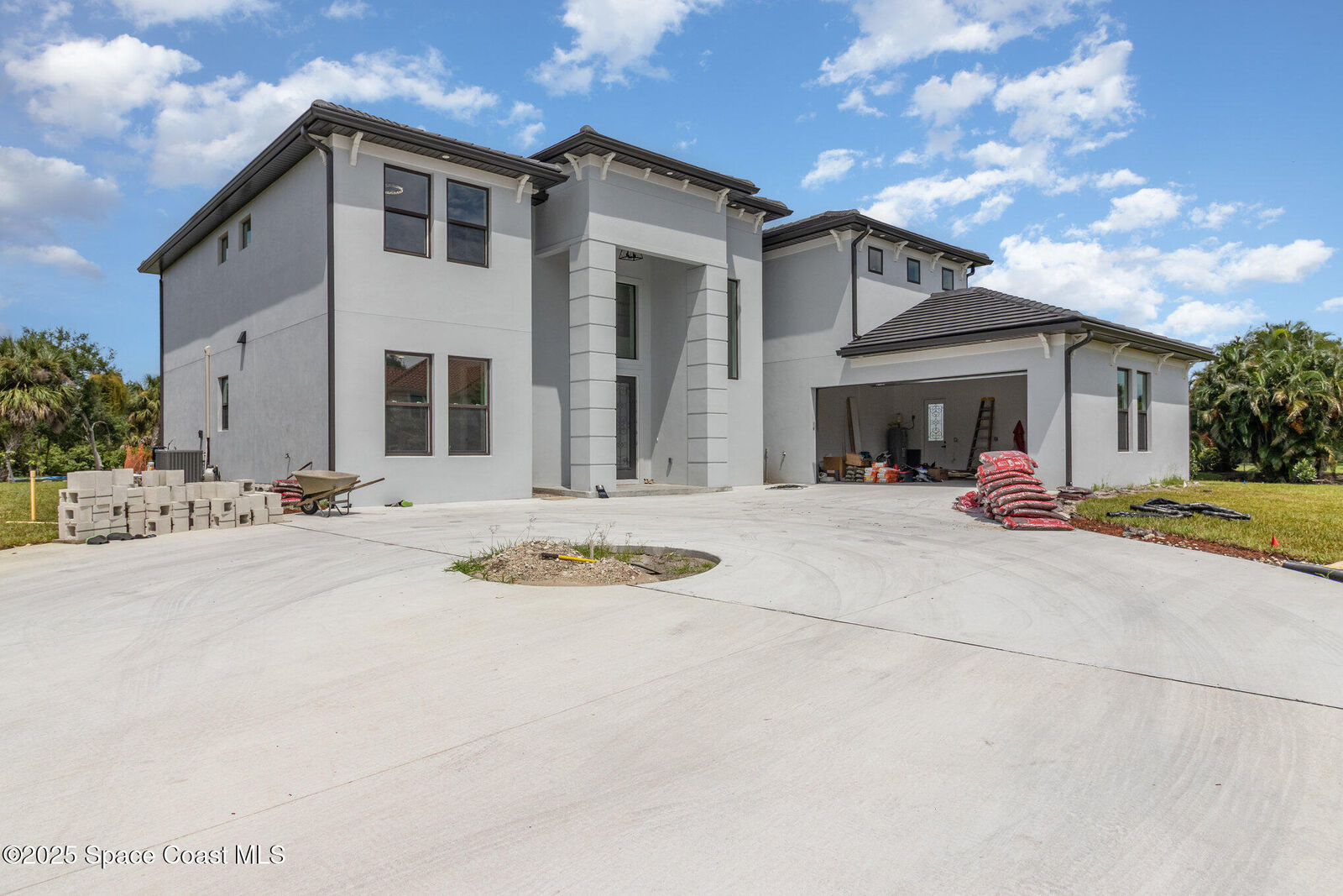 Property Photo: 5180 Calmes Way FL 32952