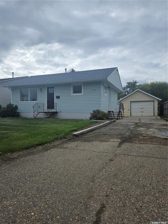Property Photo:  1305 96th Street  SK S0E 1T0 