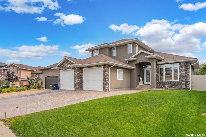 Property Photo: 215 Beechwood Crescent SK S7V 1K6
