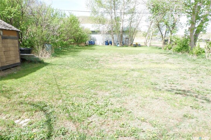 Property Photo: 11 B Avenue SK S0H 4K0