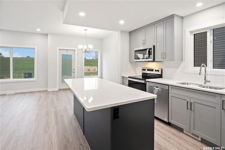 3154 Bowen Street  Regina SK S4V 4C6 photo