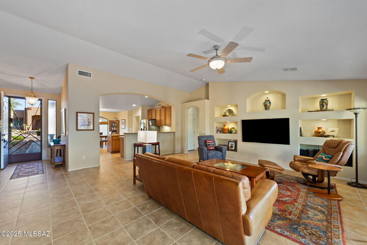 Property Photo:  2643 E Nathan Way  AZ 85614 