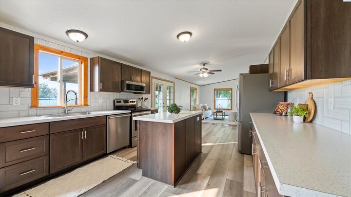 Property Photo: 48106 E Mayo Lp WA 99320