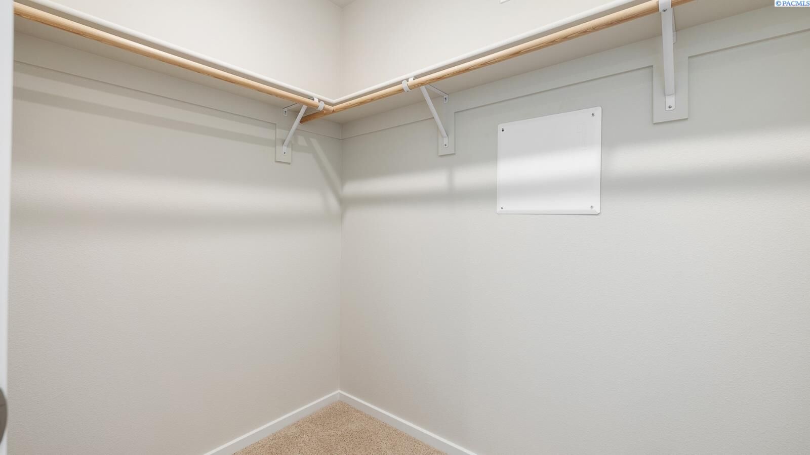 Property Photo: 6013 Road 115 WA 99301