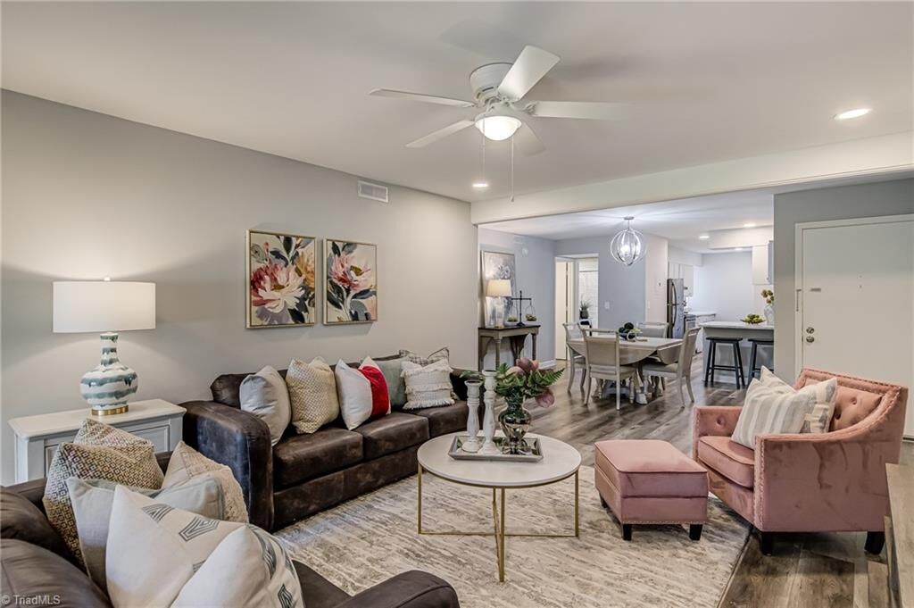 Property Photo: 1508 Benjamin Parkway C NC 27408