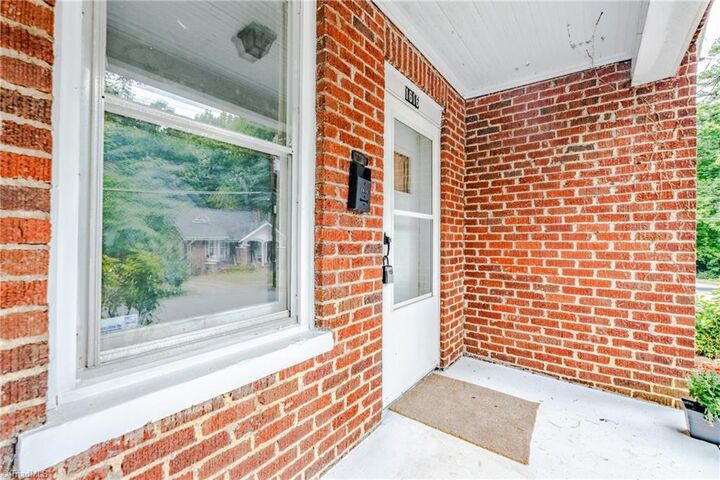 Property Photo: 1616 Queen Street NC 27103